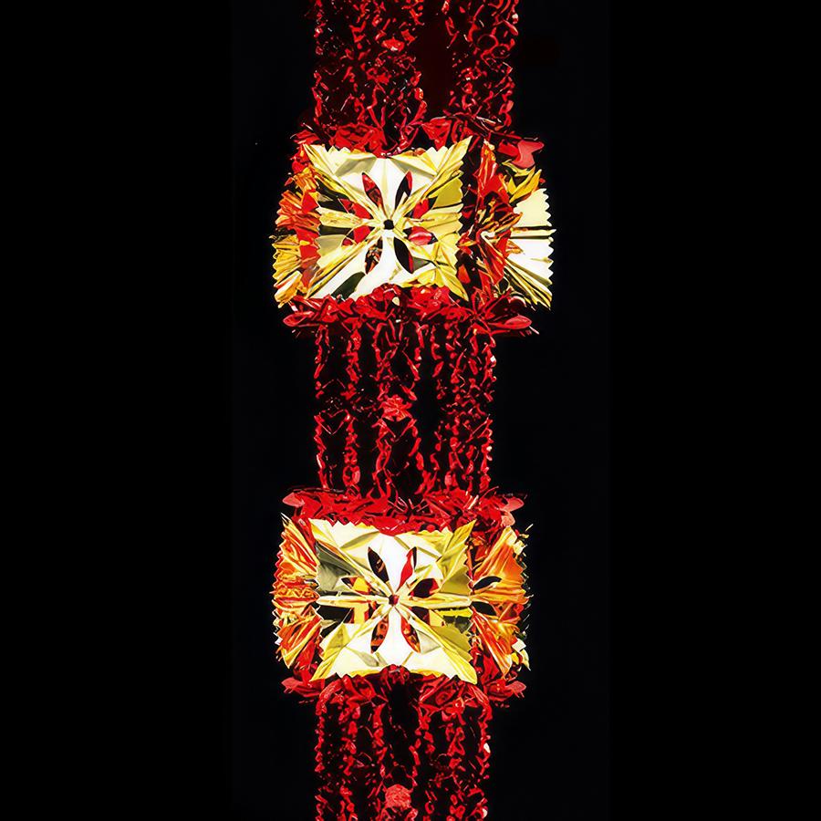 2.7m Red and Gold Foil Garland